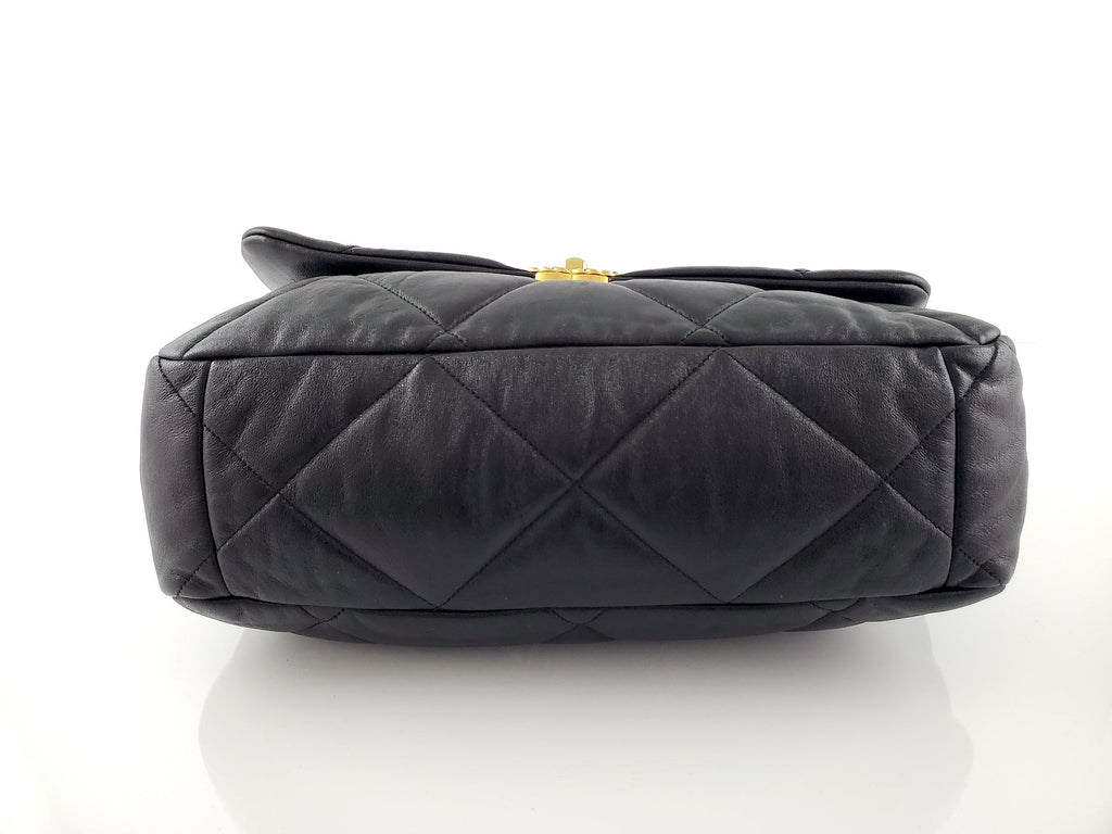 CHANEL 19 Maxi Goatskin Quilted 2020 Chain Shoulder Bag
