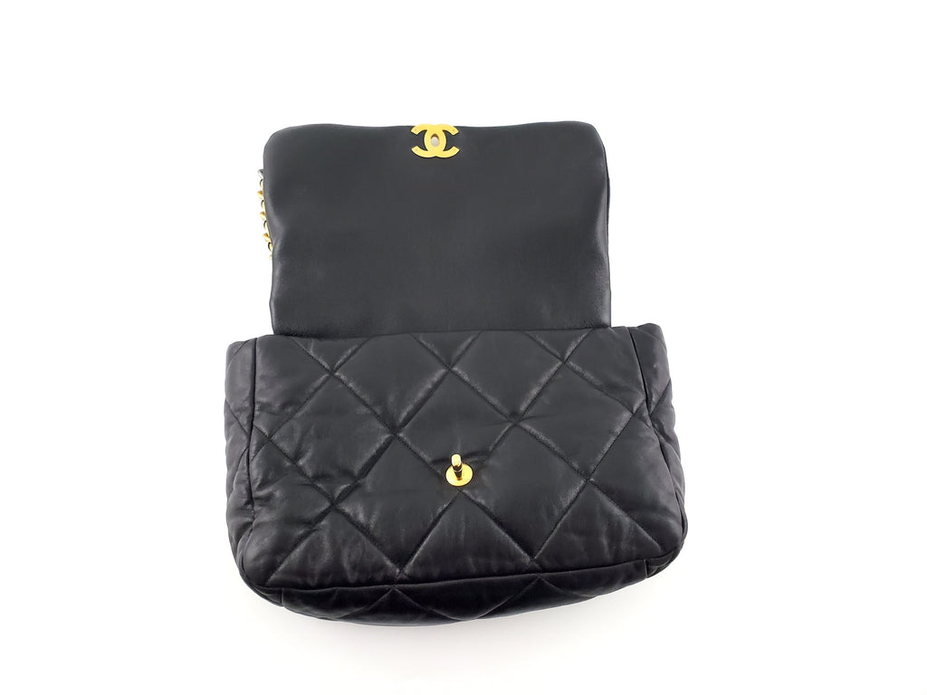 CHANEL 19 Maxi Goatskin Quilted 2020 Chain Shoulder Bag