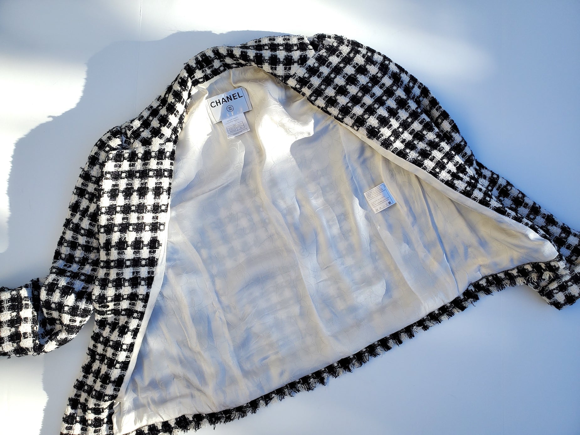 CHANEL 2006 Black White Tweed Jacket 36