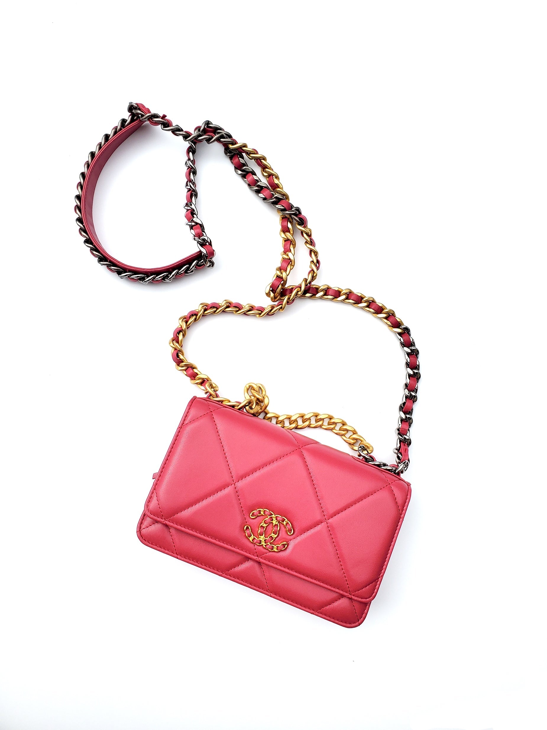 CHANEL 19 21A Pink Wallet on the Chain Crossbody Bag