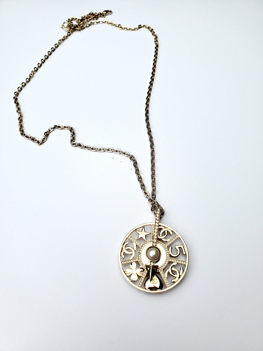 New CHANEL 22S Pendant Long Necklace