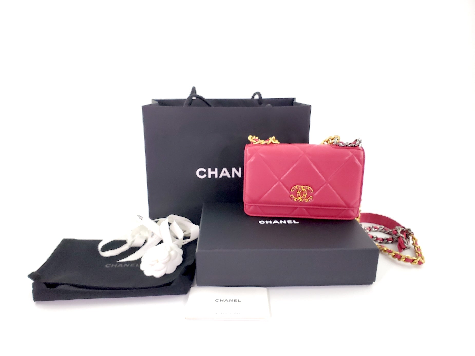 CHANEL 19 21A Pink Wallet on the Chain Crossbody Bag