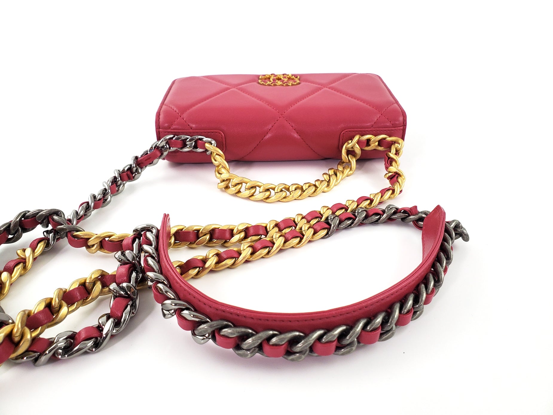 CHANEL 19 21A Pink Wallet on the Chain Crossbody Bag