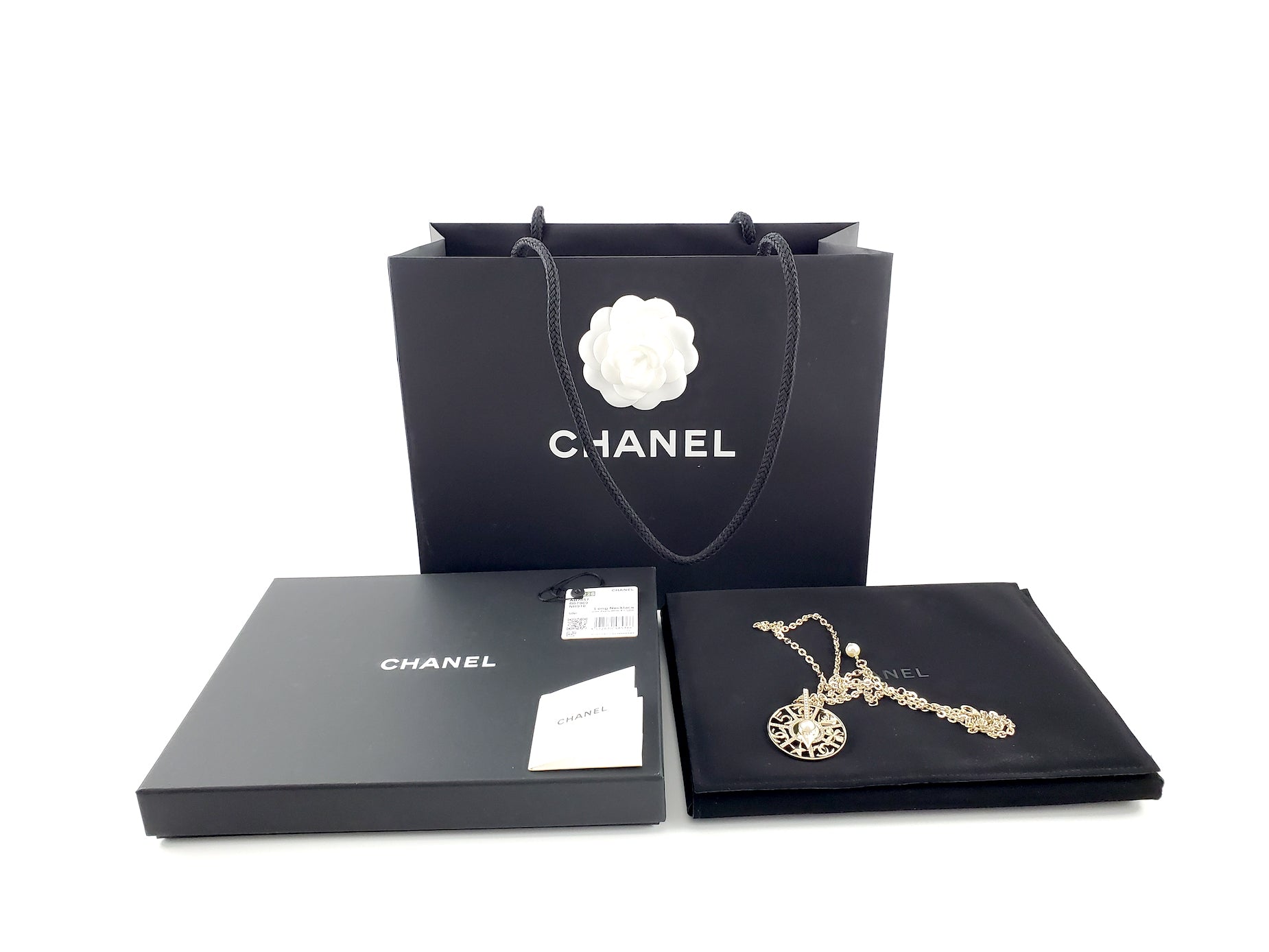 New CHANEL 22S Pendant Long Necklace
