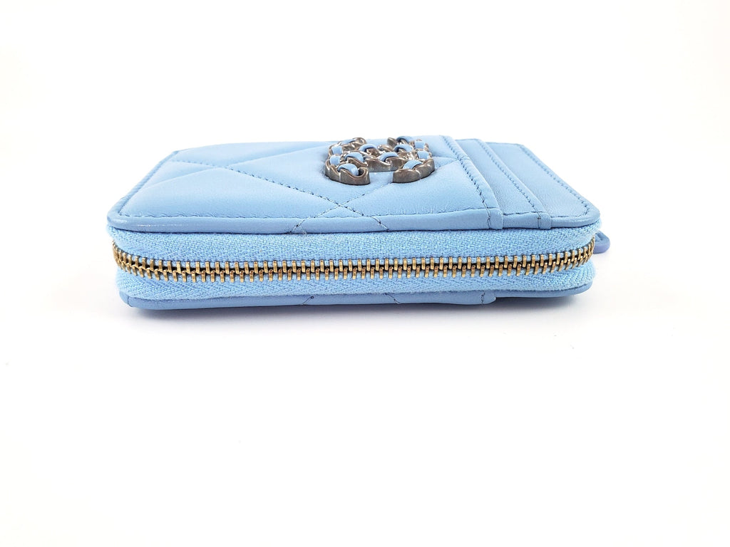 CHANEL Quilted 22S CC Blue Zip  Case