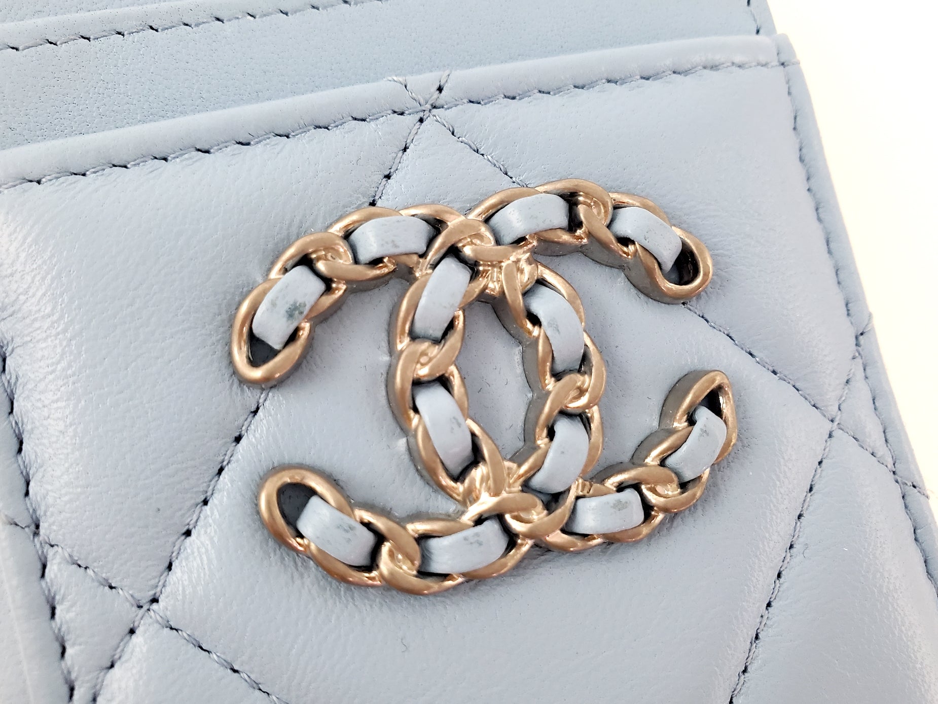 CHANEL Quilted 22S CC Blue Zip  Case