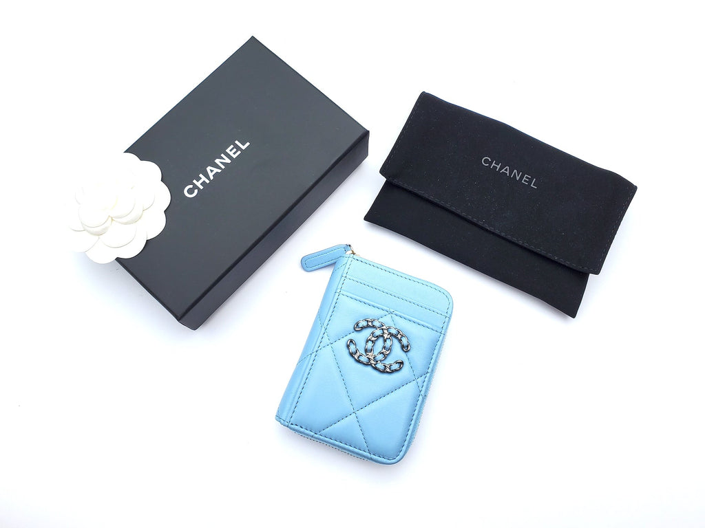 CHANEL Quilted 22S CC Blue Zip  Case