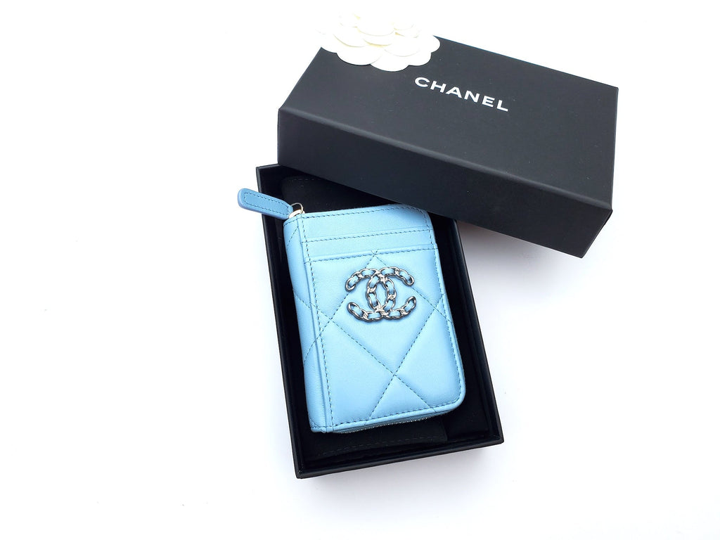 CHANEL Quilted 22S CC Blue Zip  Case