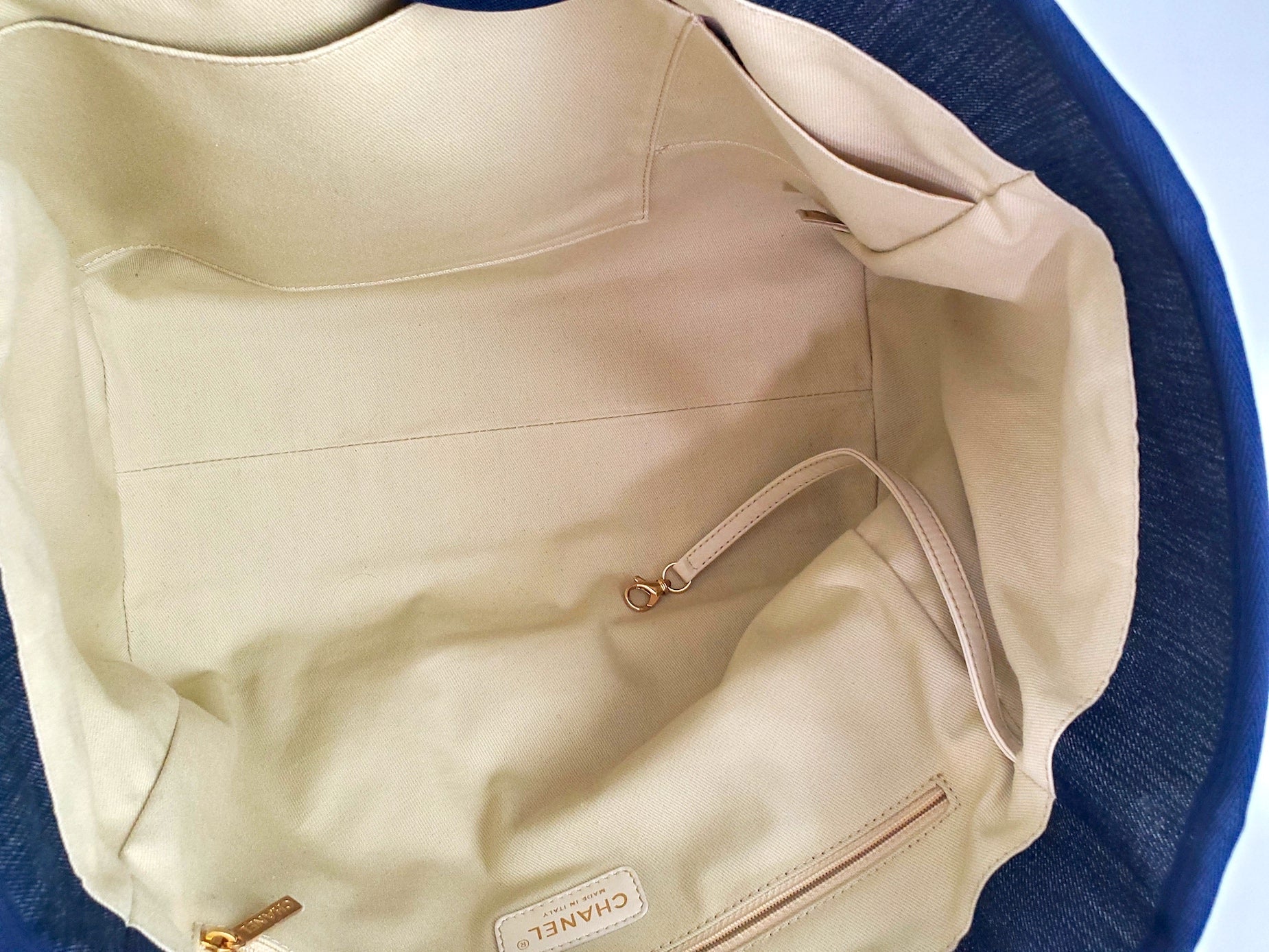 CHANEL DEAUVILLE Denim Blue Marine Tote