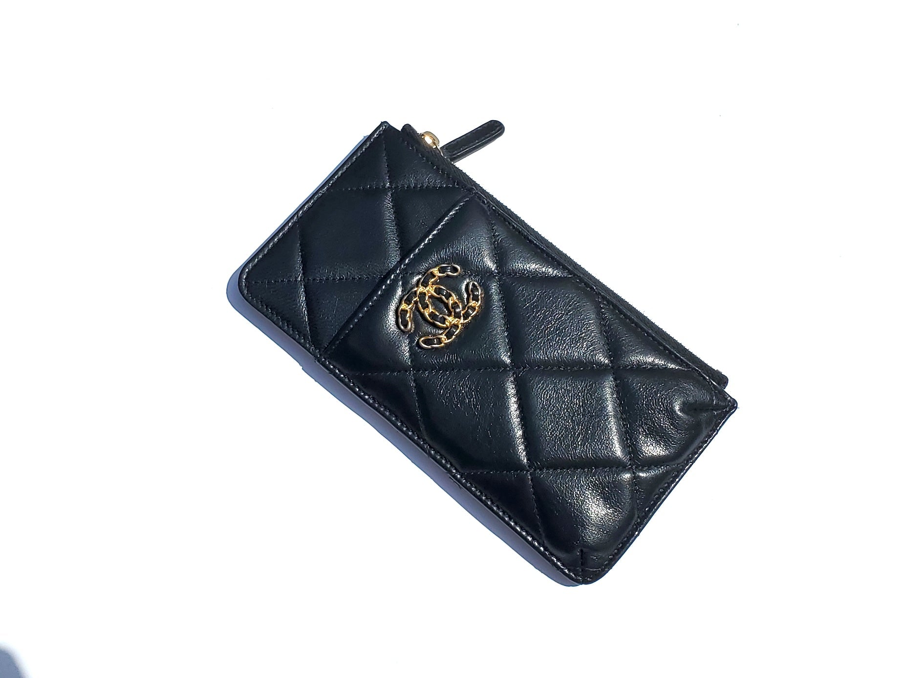 CHANEL 19 2020 Black Goatskin Quilted Phone  Holder
