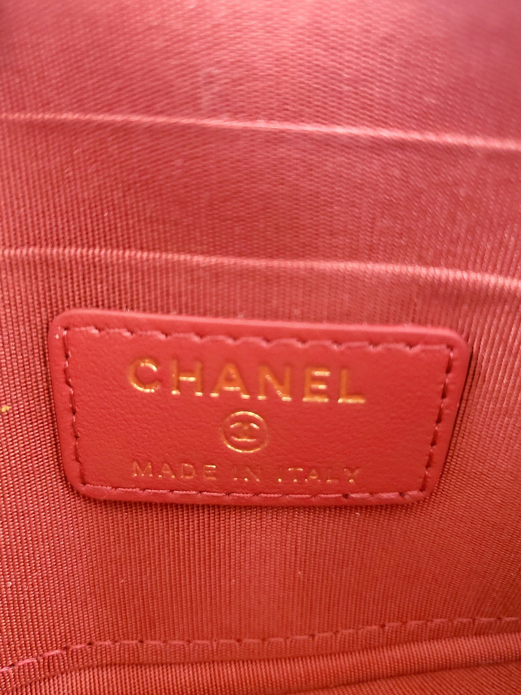 CHANEL 19 2020 Black Goatskin Quilted Phone  Holder