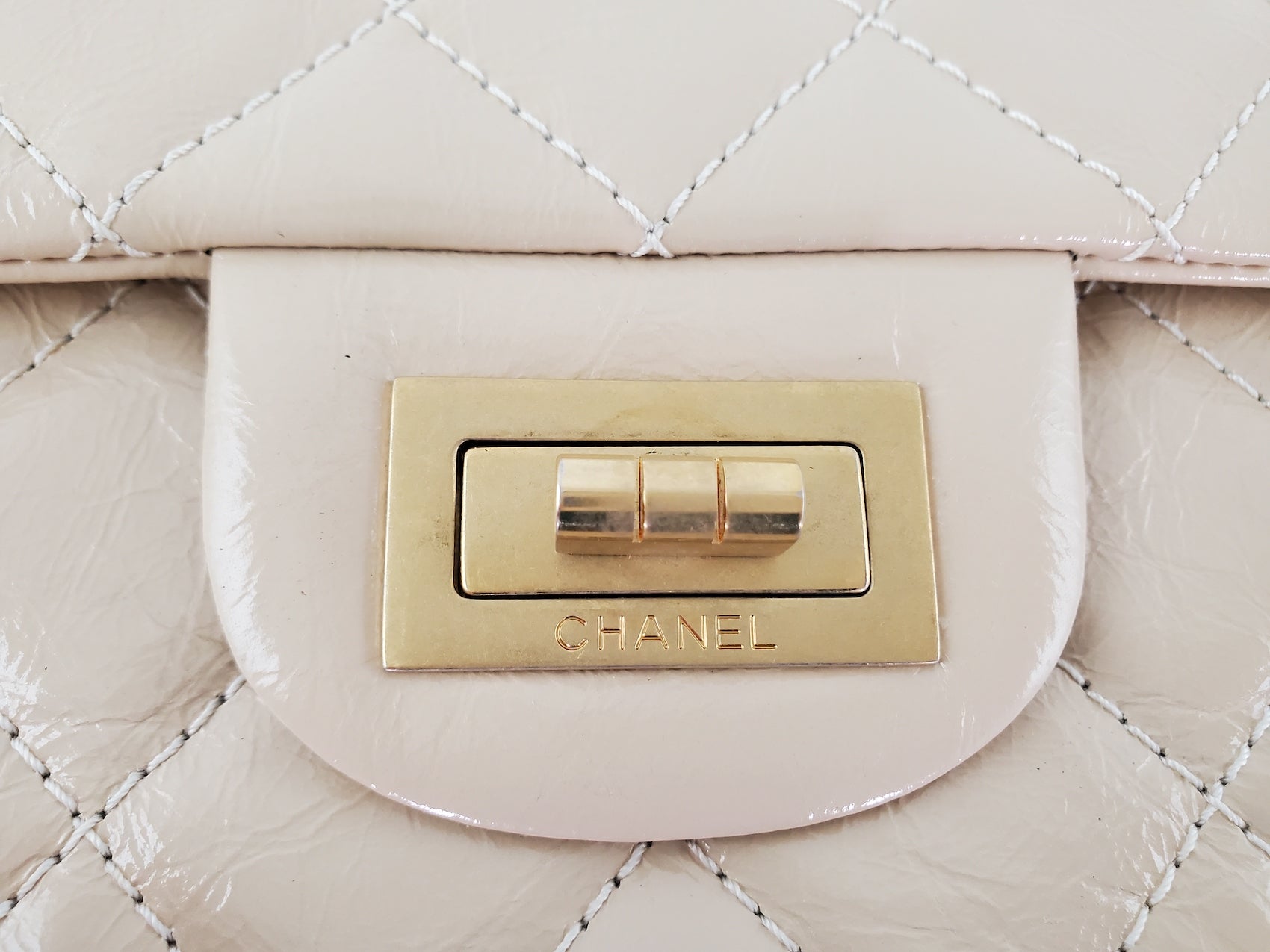CHANEL 2.55 Beige 227 Reissue Classic Shoulder Crossbody Flap Bag