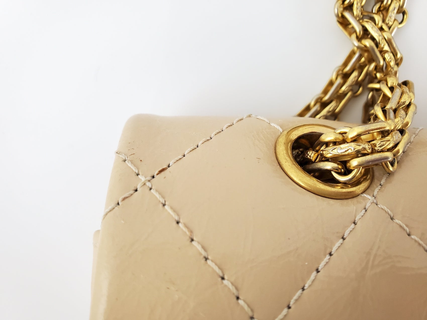 CHANEL 2.55 Beige 227 Reissue Classic Shoulder Crossbody Flap Bag