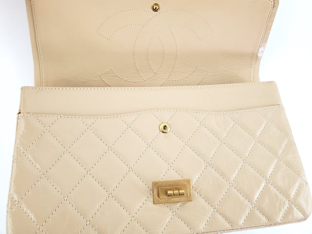 CHANEL 2.55 Beige 227 Reissue Classic Shoulder Crossbody Flap Bag