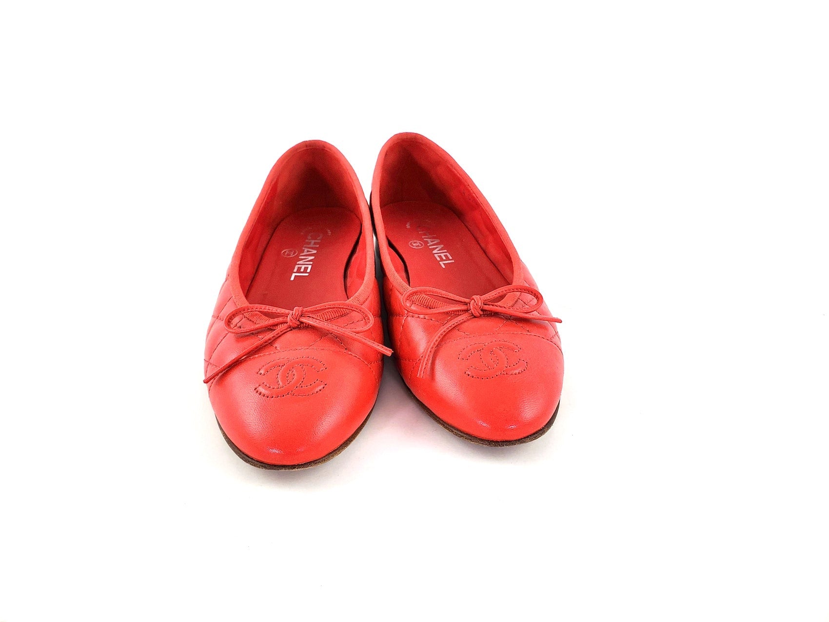 CHANEL 18A Red Quilted CC Logo Classic Ballet Flats 37.5C