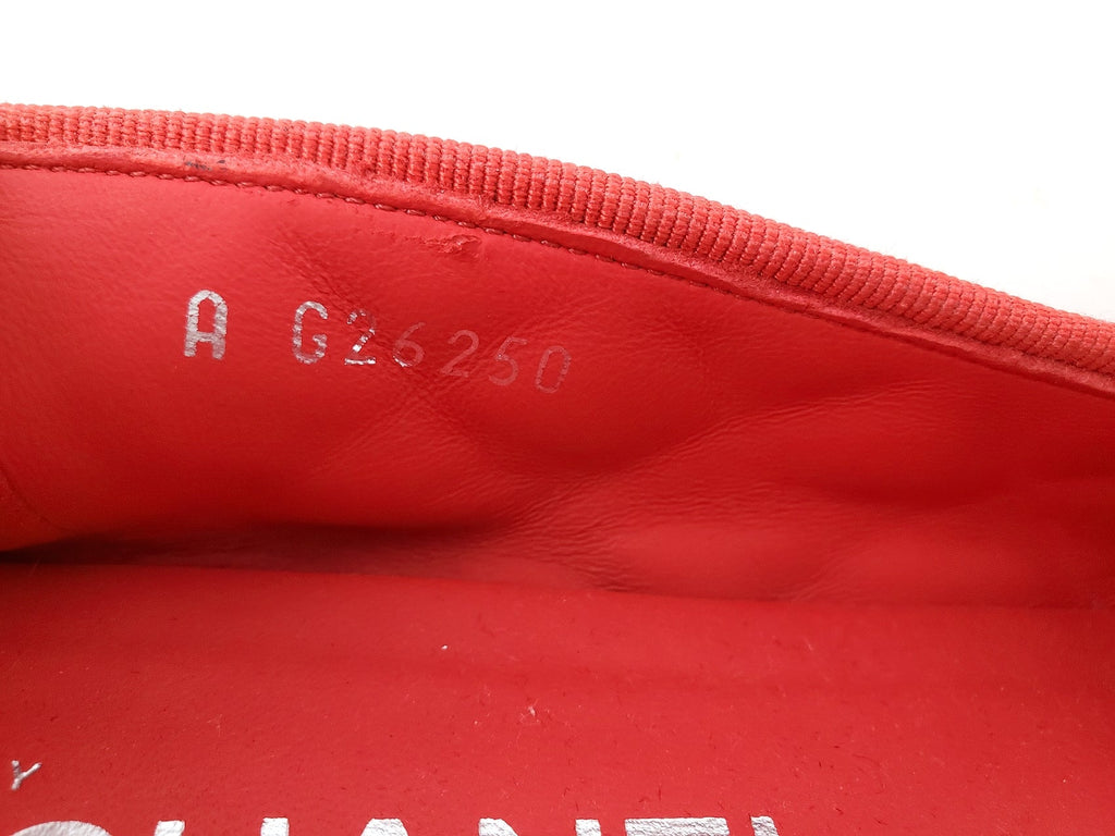 CHANEL 18A Red Quilted CC Logo Classic Ballet Flats 37.5C