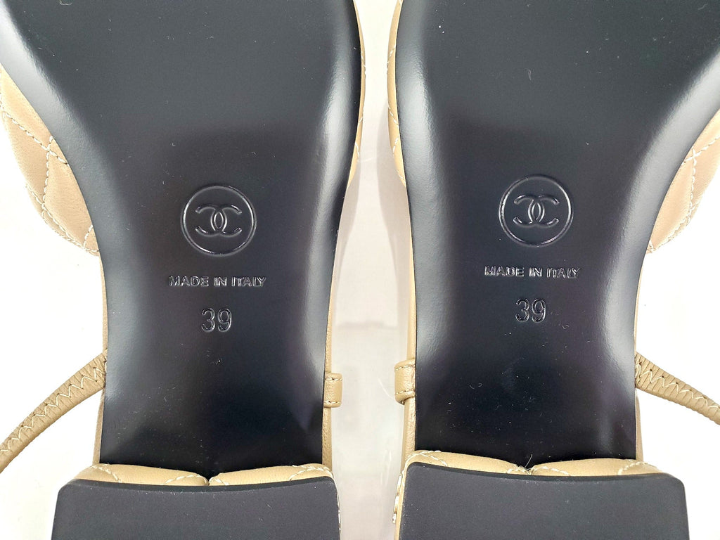 New CHANEL 22A Bi Color Beige Black Patent Slingbacks 39
