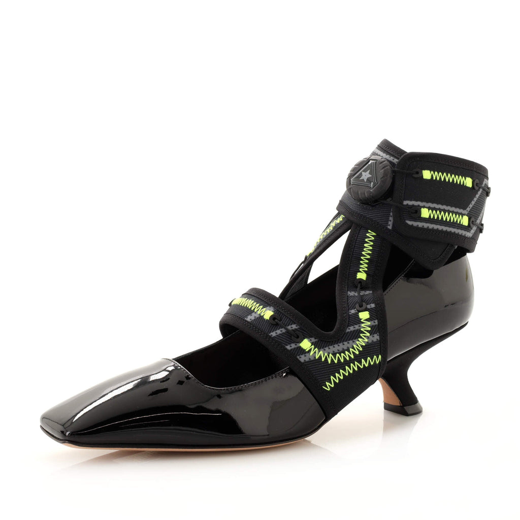Women's 62-22 Pumps Patent with Fabric
