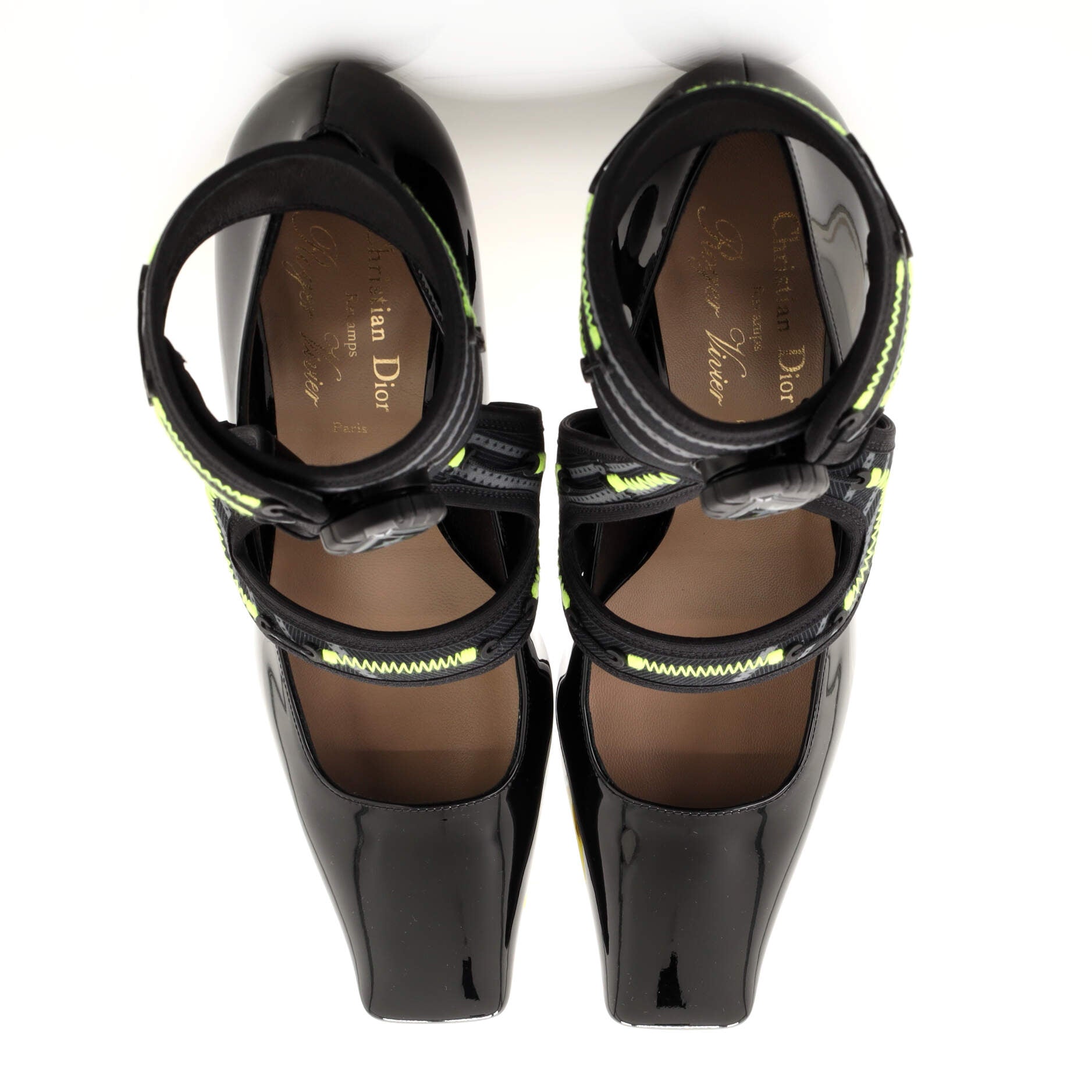 Women's 62-22 Pumps Patent with Fabric