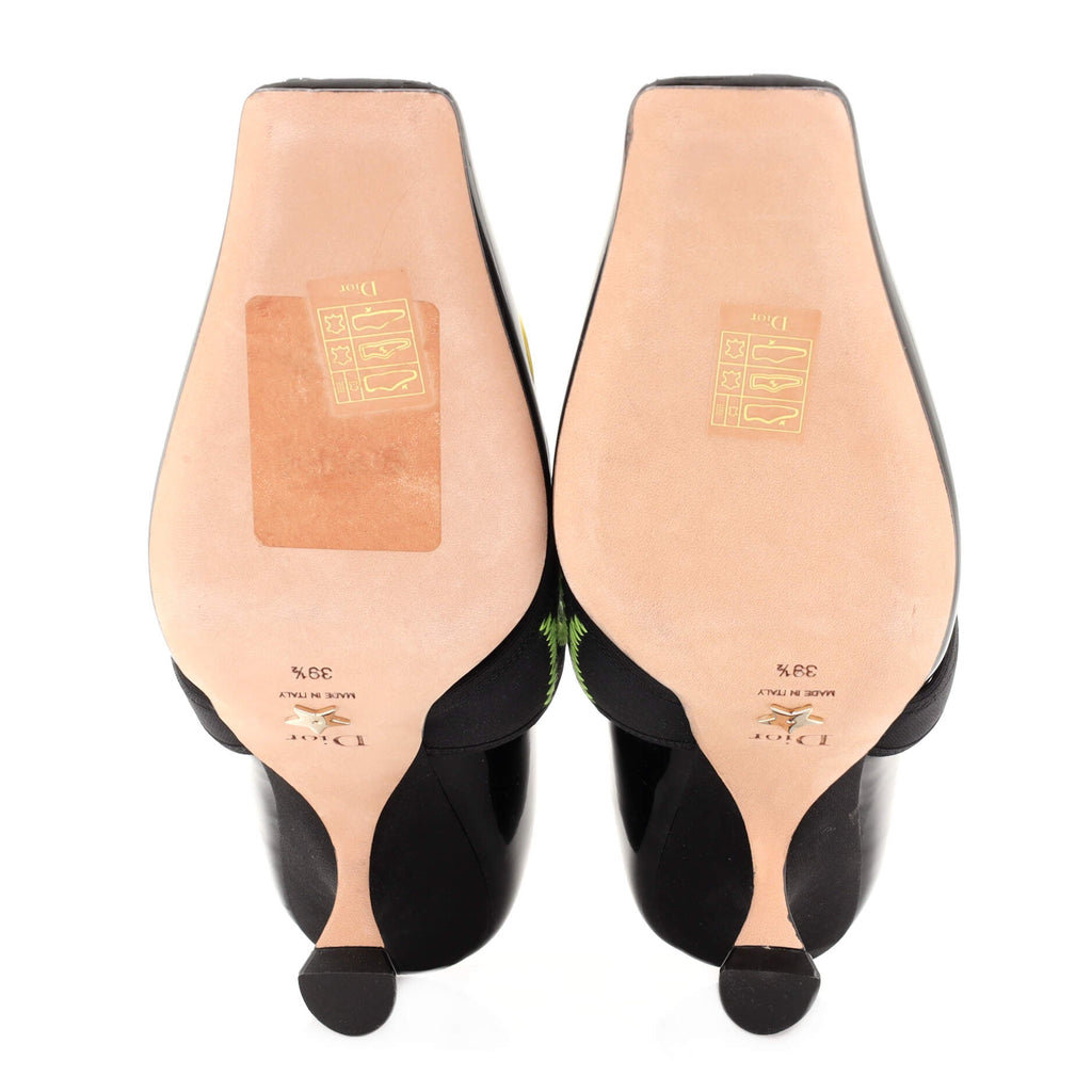 Women's 62-22 Pumps Patent with Fabric
