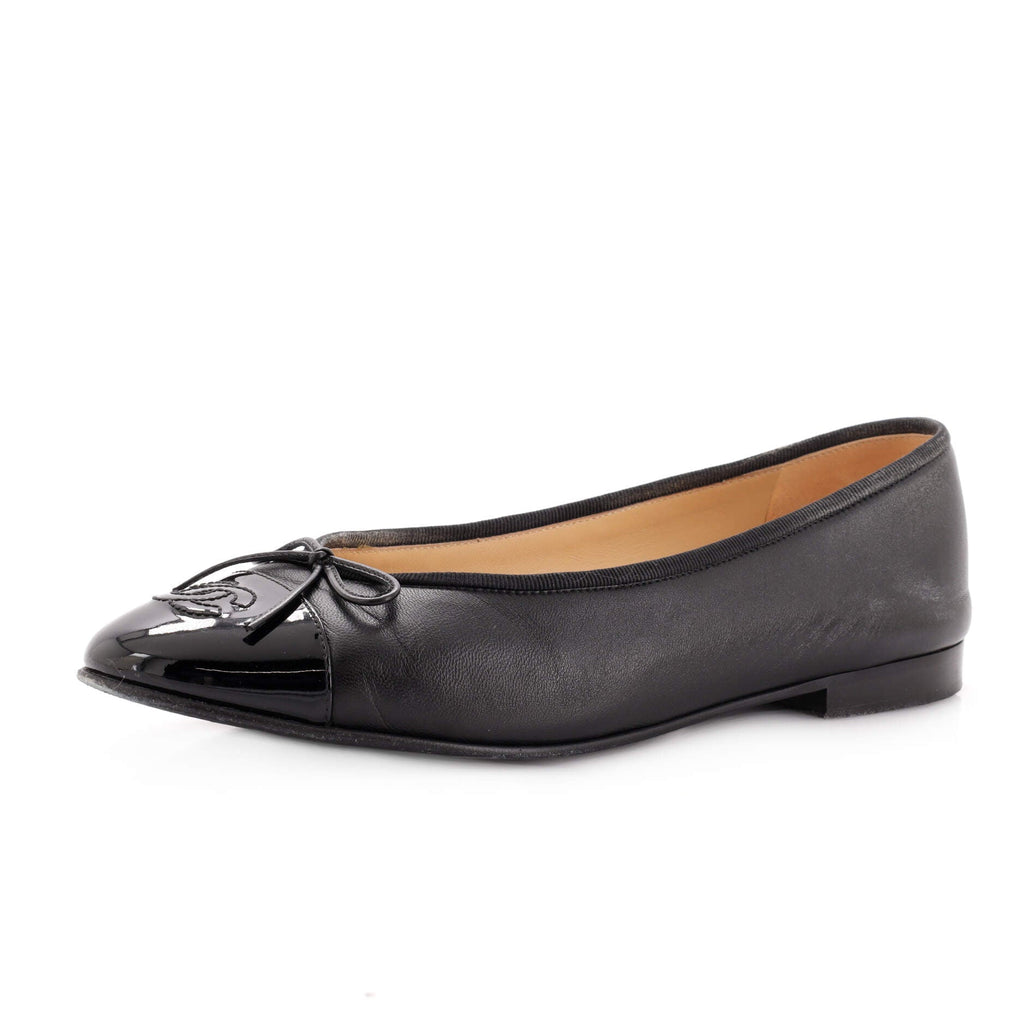 Women's CC Cap Toe Bow Ballerina Flats Leather and Patent