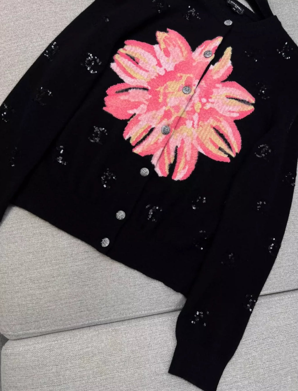 Chanel 24S black igan