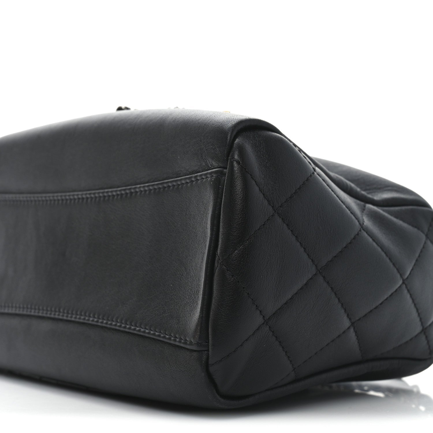 Calfskin Chain 20s Signature Hobo Black