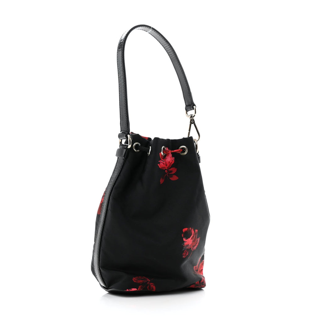 Tessuto Nylon Spazzolato Rose Print Bucket Bag Black Rosso