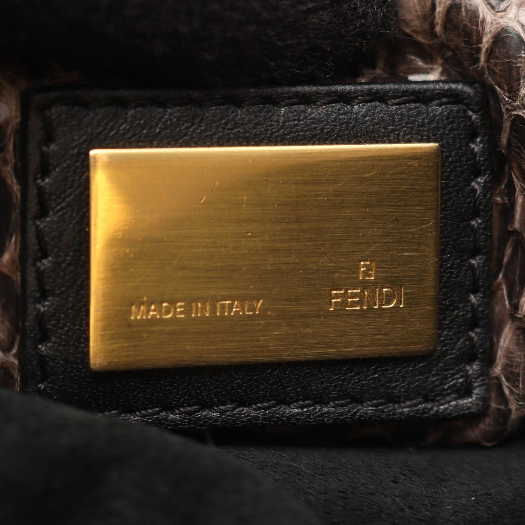 Fendi Peekaboo Large Leather Handbag