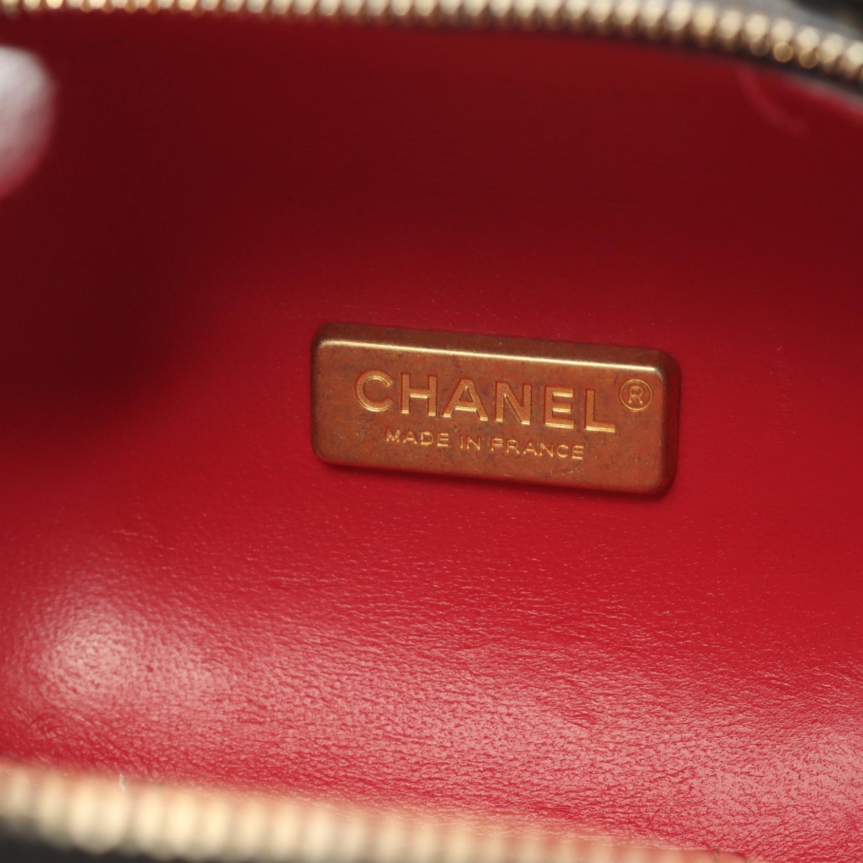 Chanel Matelassé Lambskin 2way Shoulder Bag