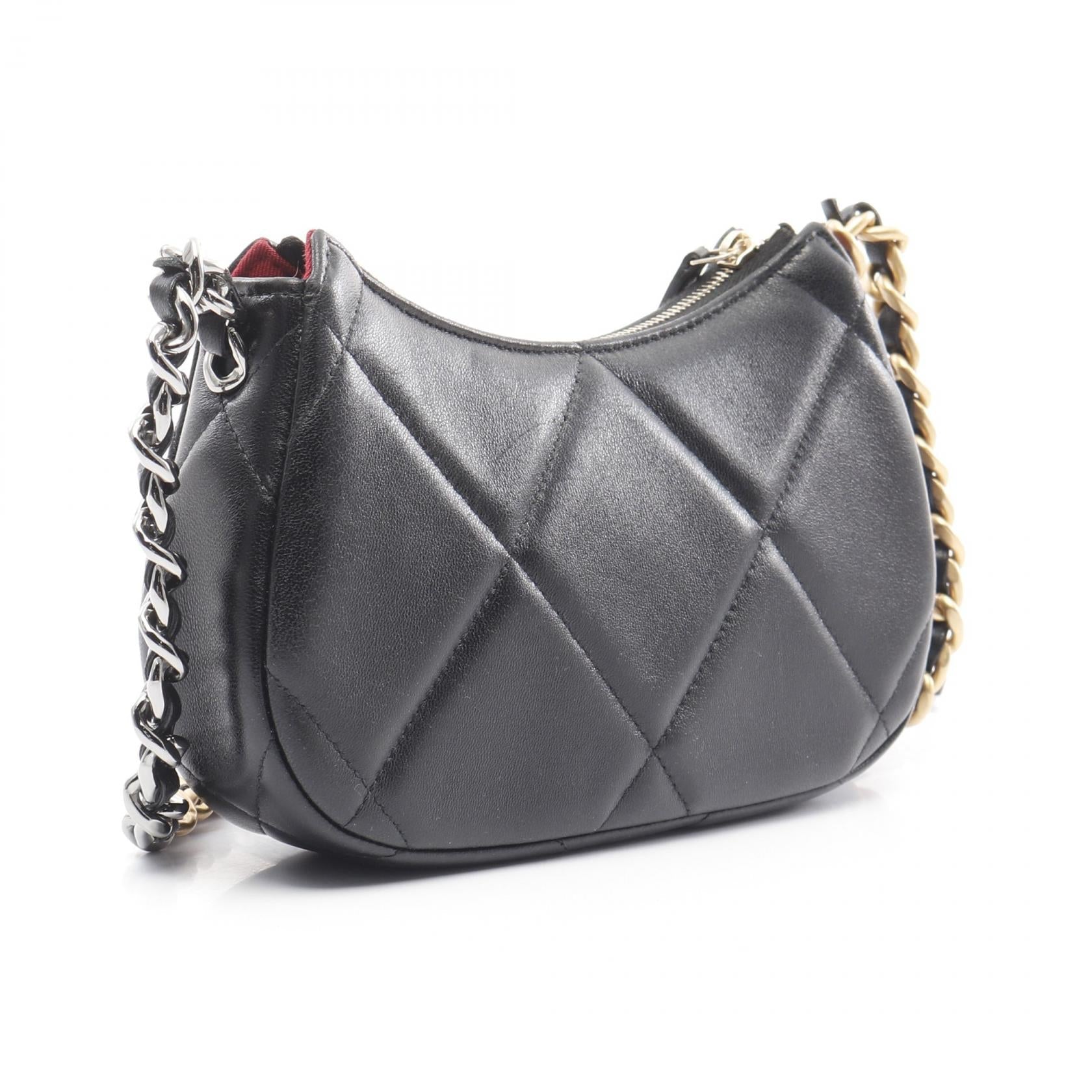Chanel 19 Matelassé Leather Shoulder Bag