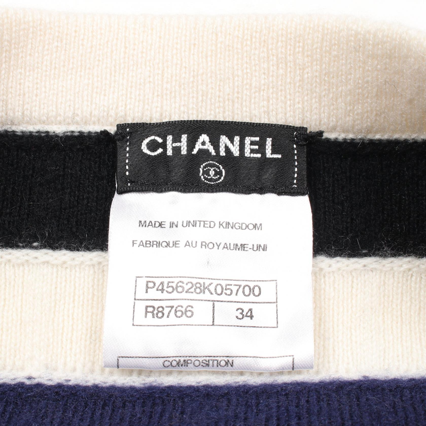 Chanel Coco Mark Button Cashmere Knitwear