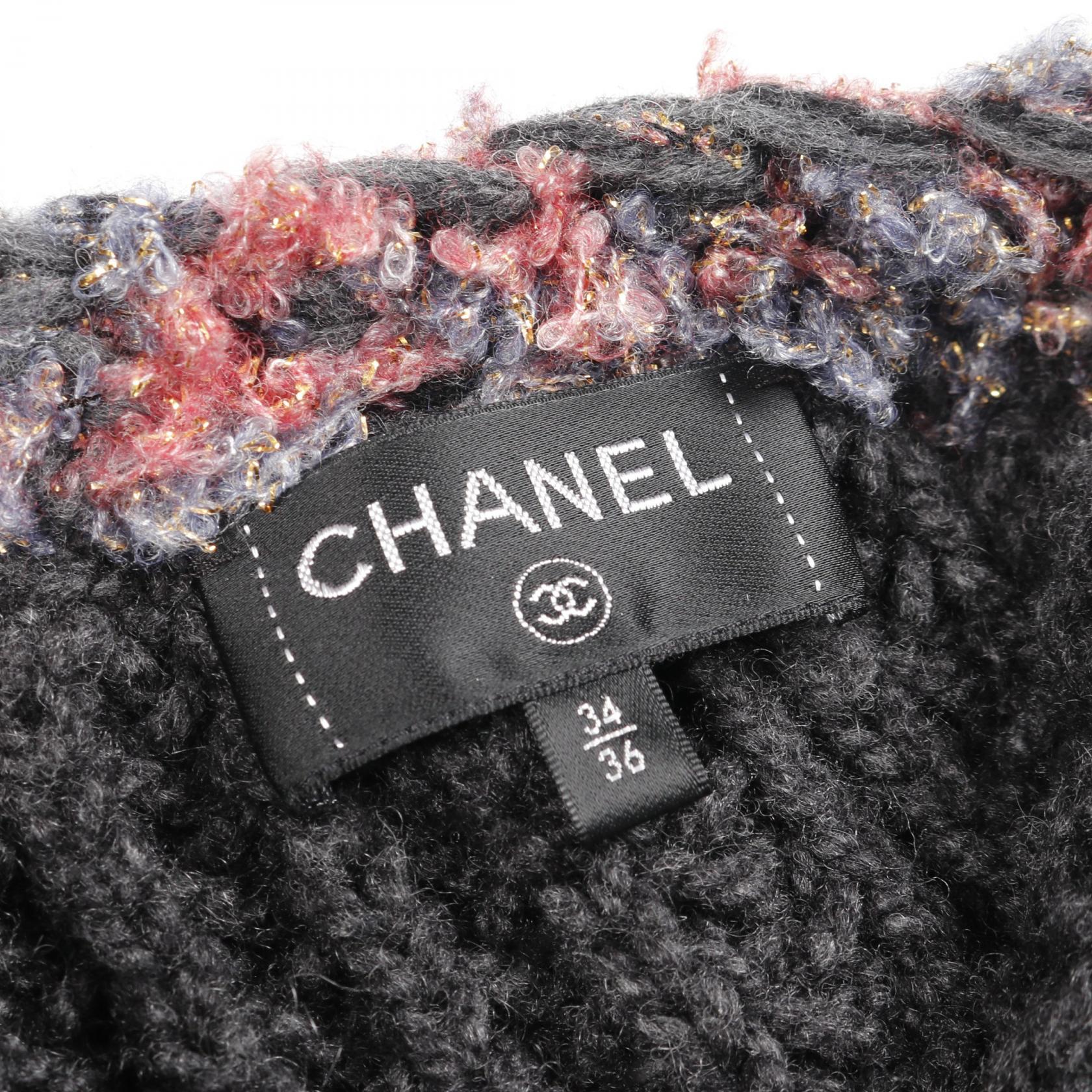 Chanel Coco Mark Button Cashmere igan