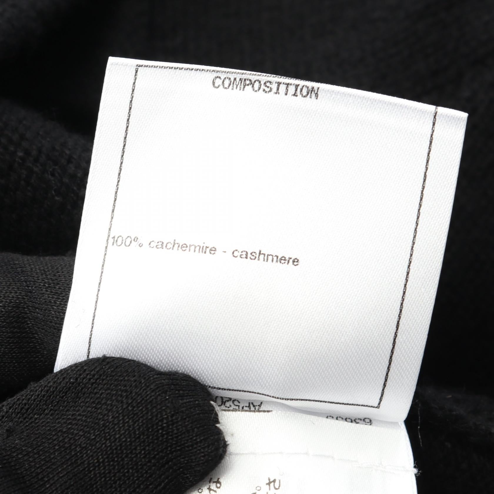 Chanel Coco Mark Button Cashmere igan