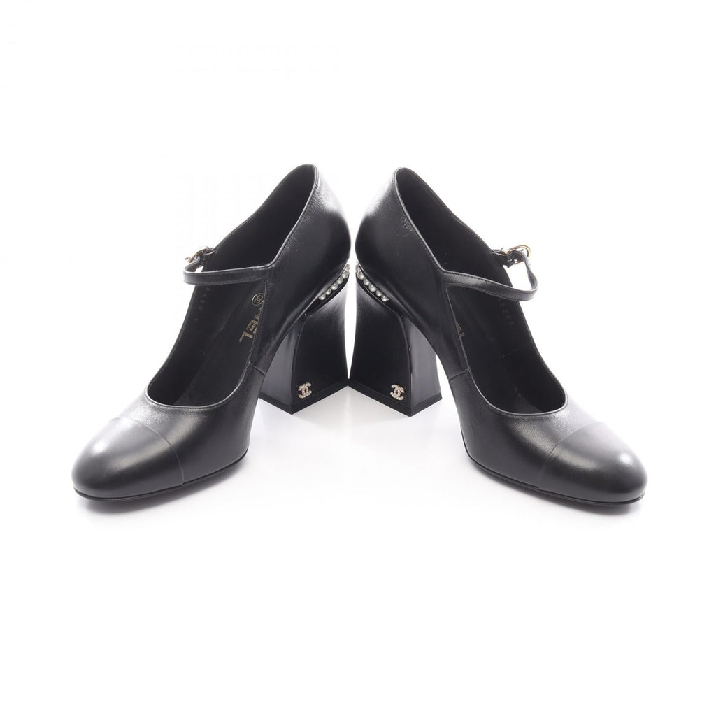 Chanel Coco Mark Leather Pearl Pumps