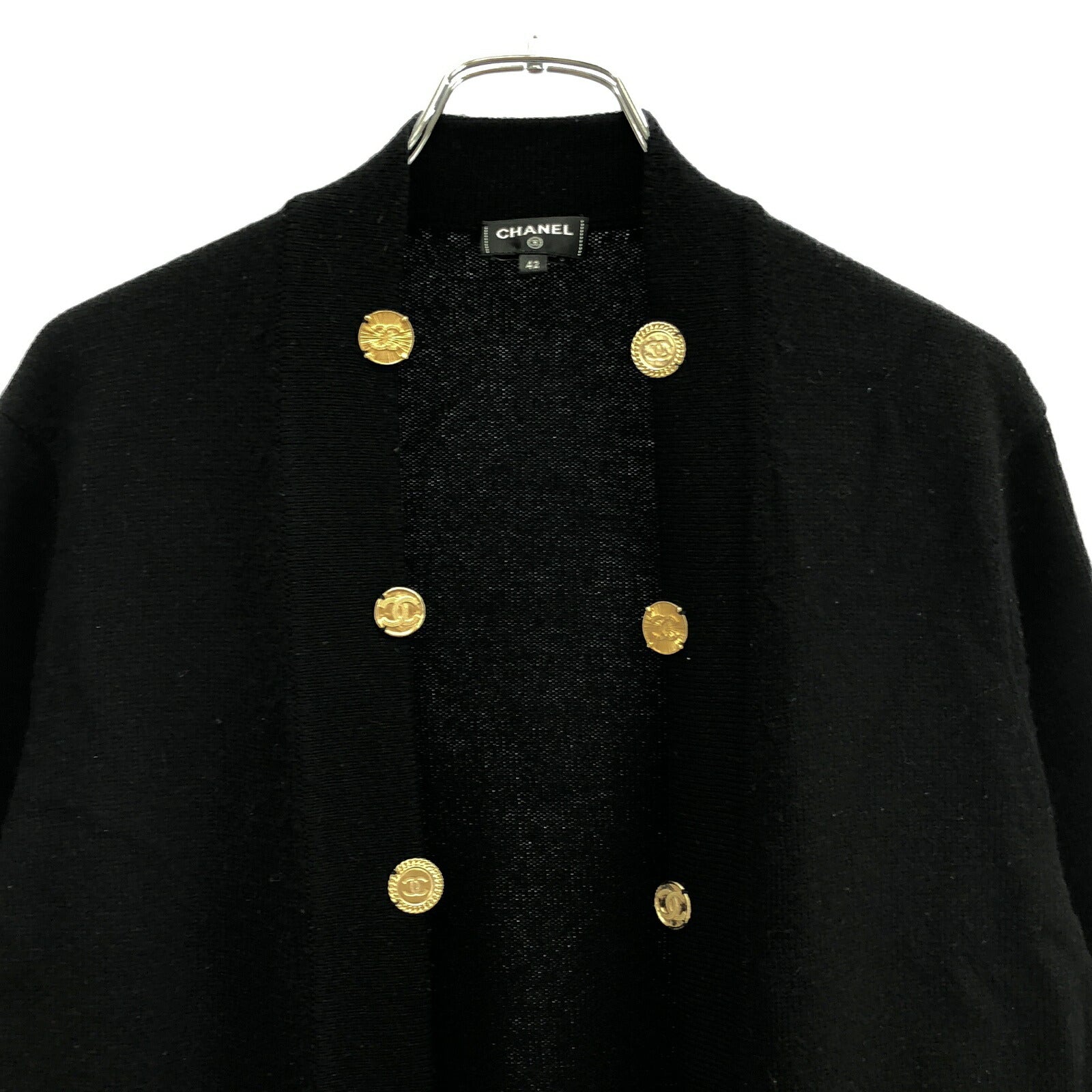 Chanel P72463K10397 Cashmere igan