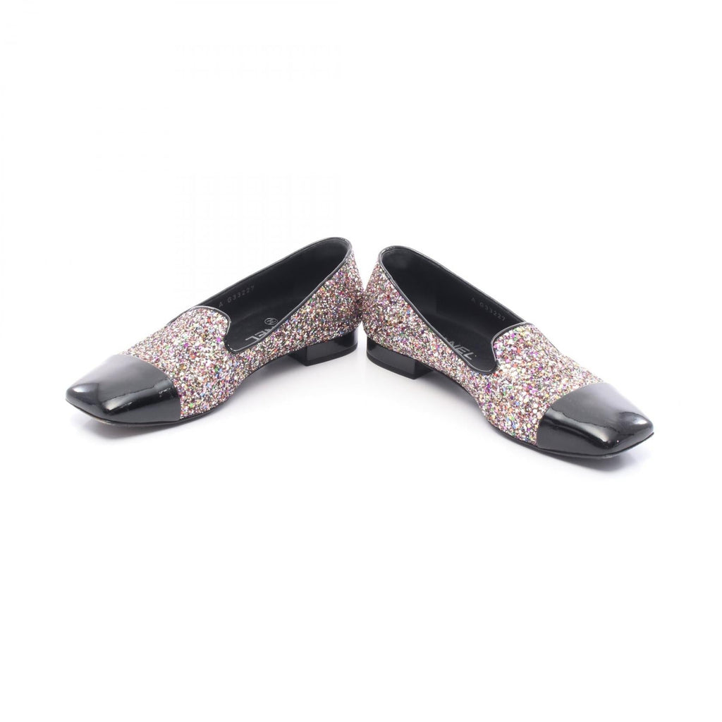 Chanel Coco Mark Patent Leather Pumps