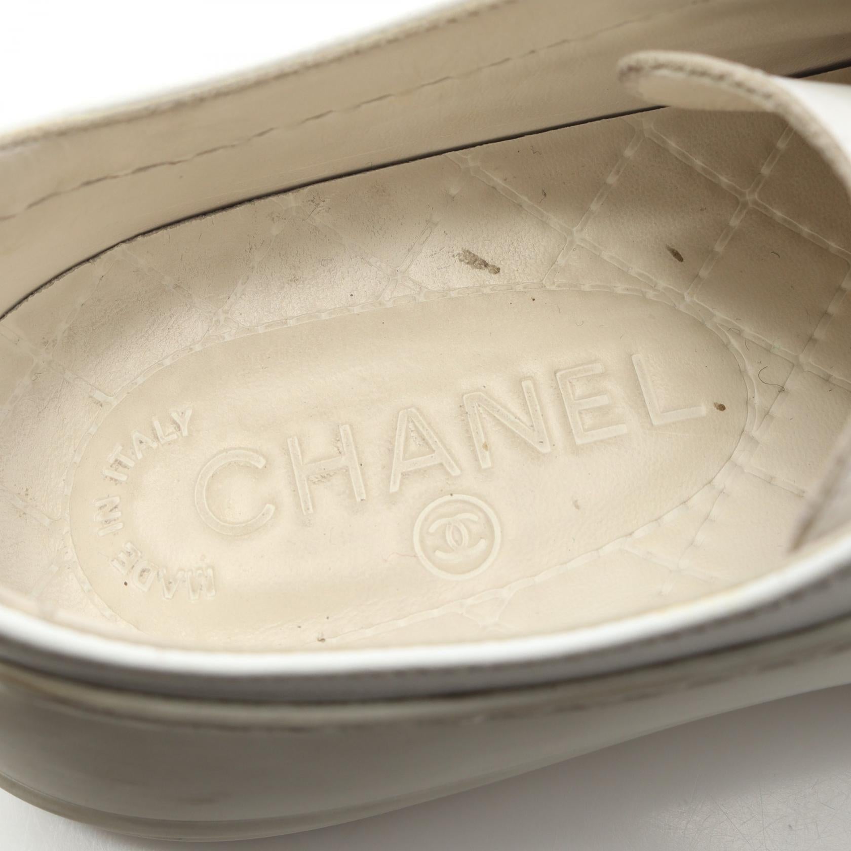 Chanel Coco Mark Leather Sneakers