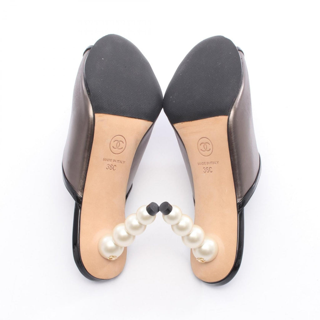 Chanel Pearl Heel Leather Sandals