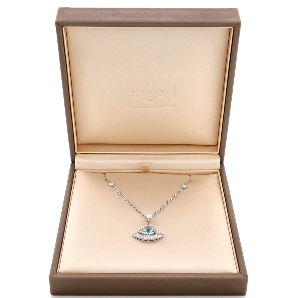 Diva's Dream Pendant Necklace 18K White Gold with Aquamarine and Diamonds