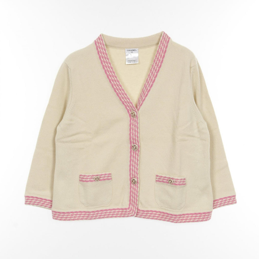 Chanel P40294K02905 Cashmere igan