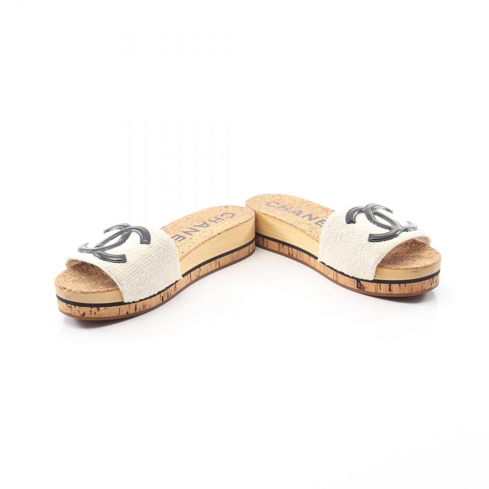 Chanel Coco Mark Fabric Patent Leather Mules