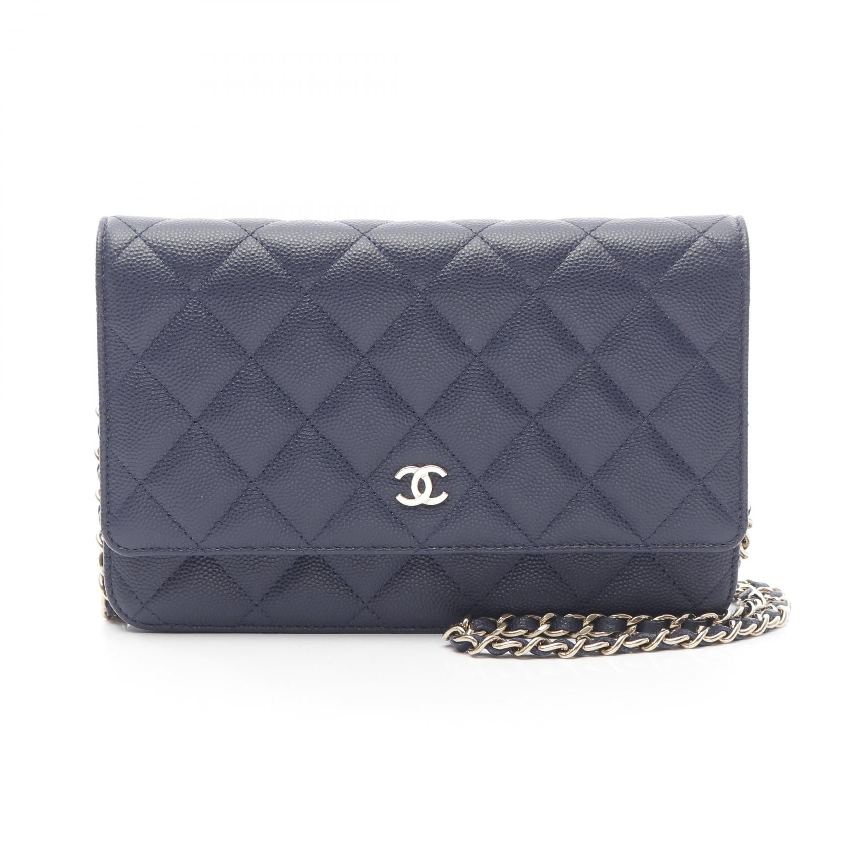 Chanel Matelassé Grained Calfskin Shoulder Bag