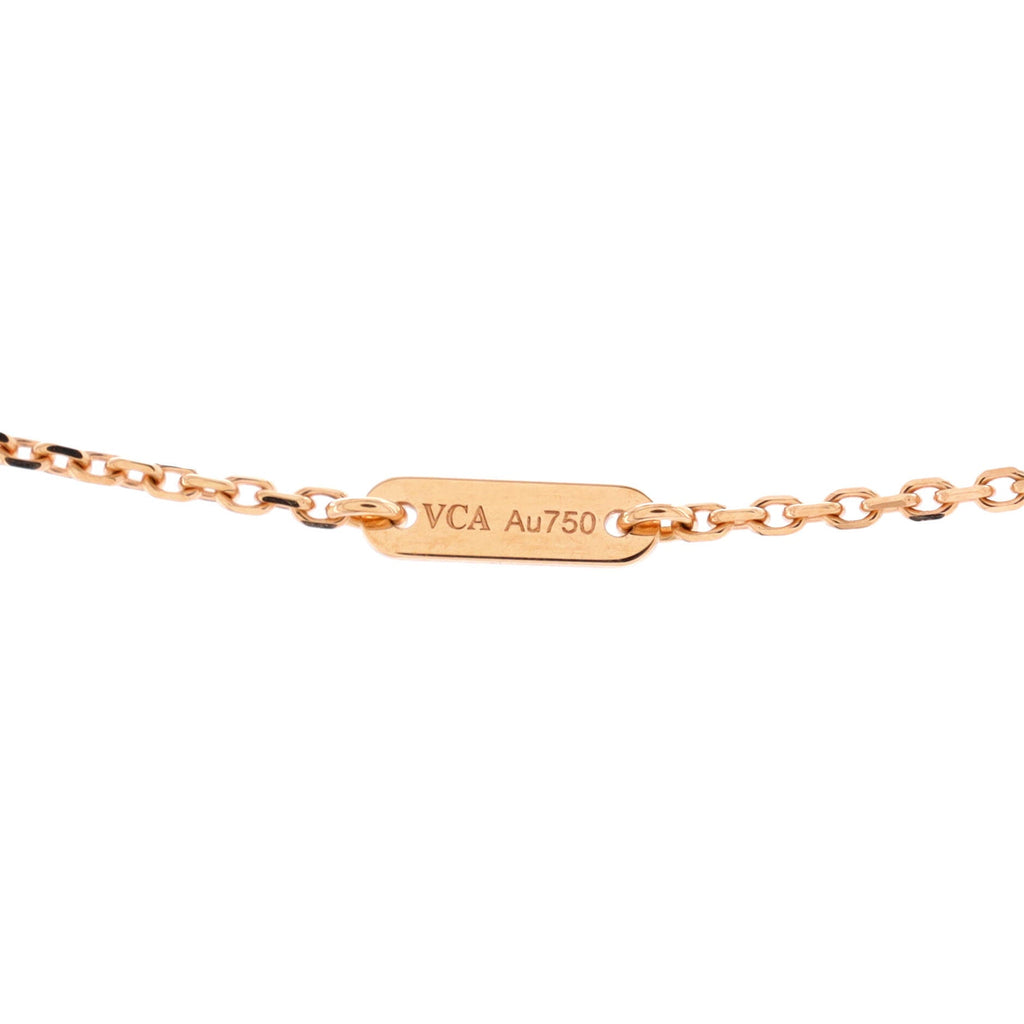 Sweet Alhambra Pendant Necklace 18K Rose Gold and Carnelian
