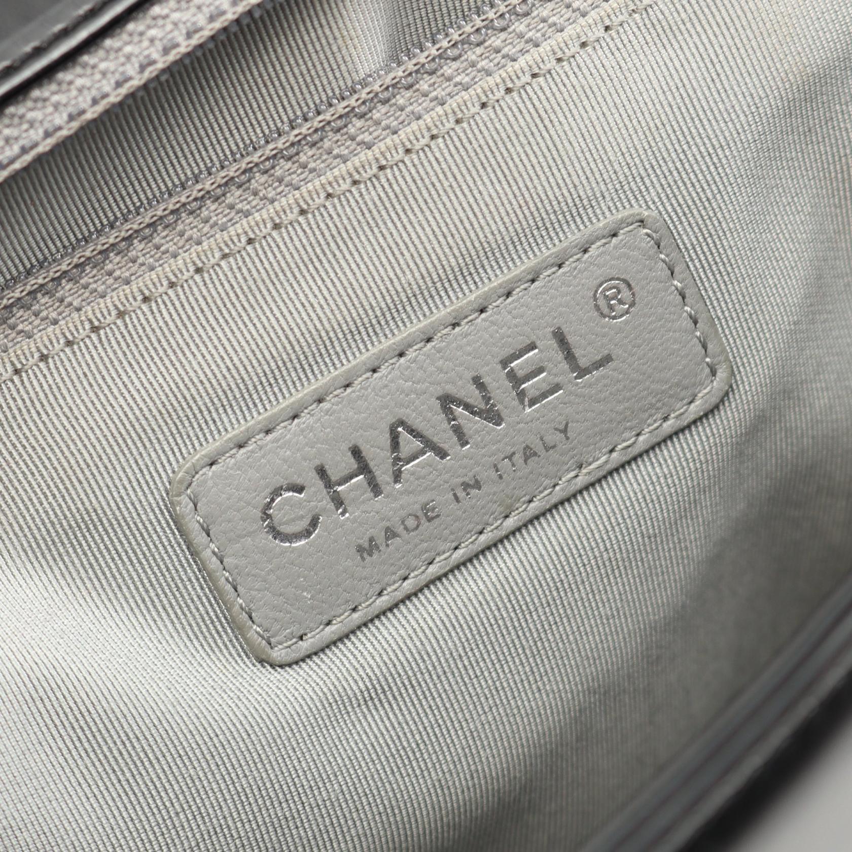 Chanel Boy Chanel Patent Leather Shoulder Bag