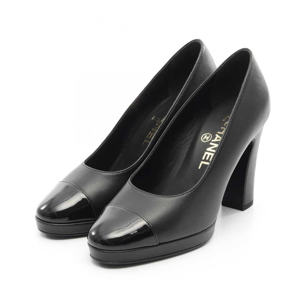 Chanel Coco Mark Leather Patent Leather Pumps