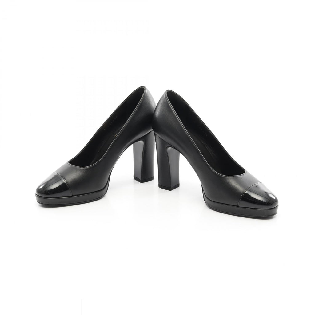 Chanel Coco Mark Leather Patent Leather Pumps