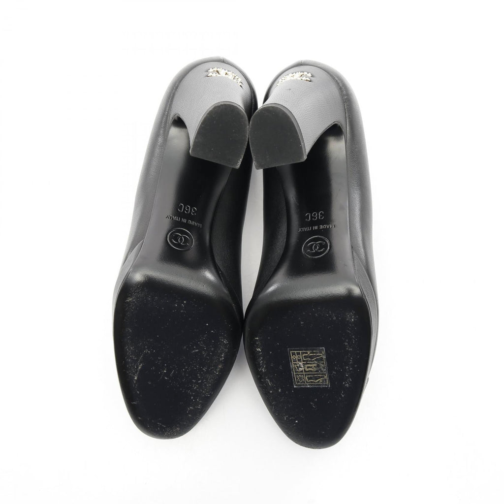 Chanel Coco Mark Leather Patent Leather Pumps