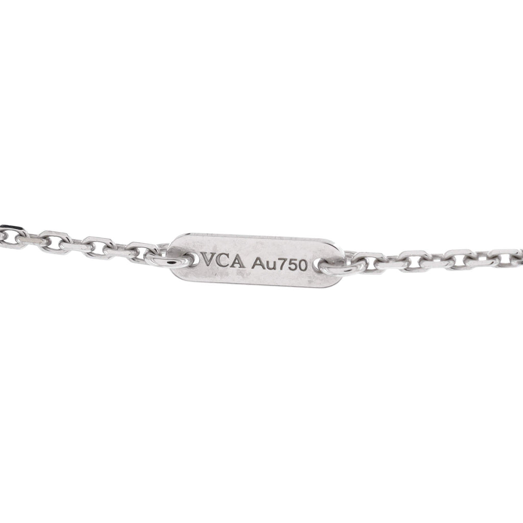 Socrate Flower Pendant Necklace 18K White Gold and Diamonds