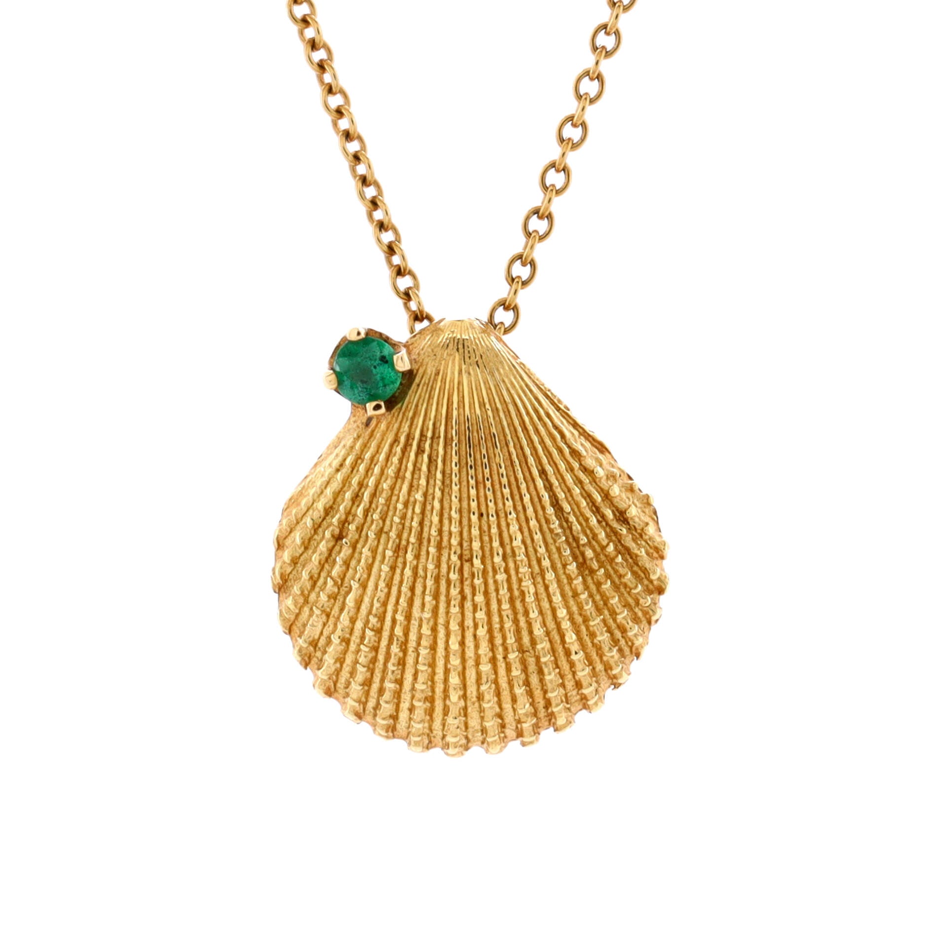 Shell Pendant Necklace 18K Yellow Gold with Emerald